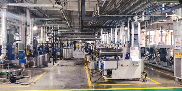 讓卷材保持靚麗外表的秘訣，是使用歐格曼涂料